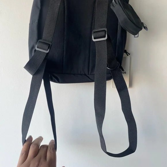 Adidas Classic Black Men's Backpack - Picture 6 of 6
